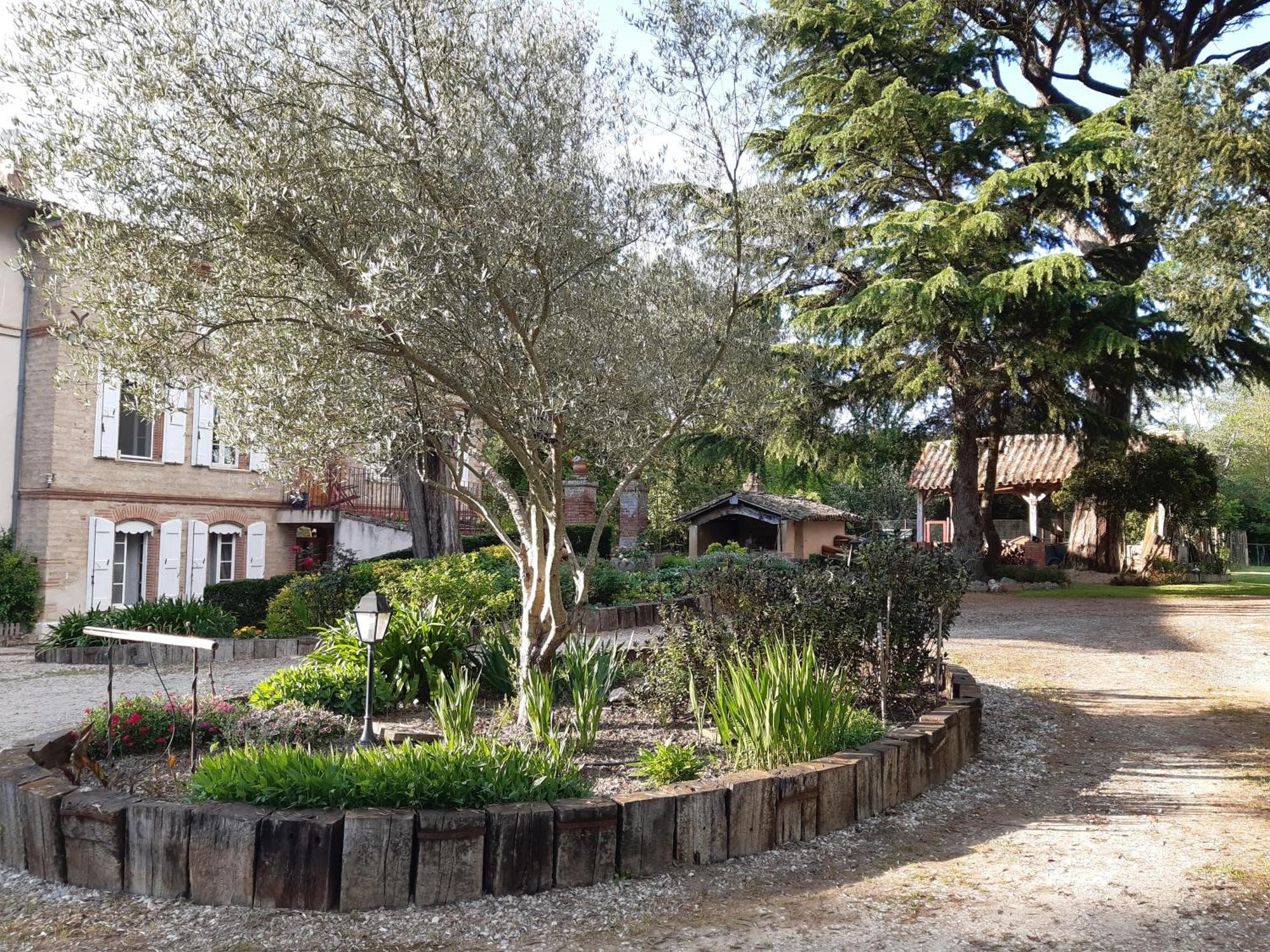 Le Logis Saint Victor Hotel Coufouleux Exterior photo